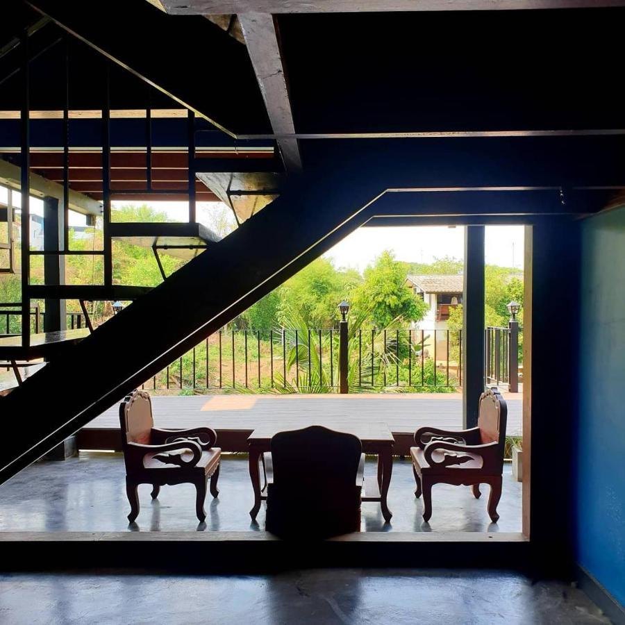 Baan Mae Khian Cafe & Boutique Hotel Ayutthaya Extérieur photo
