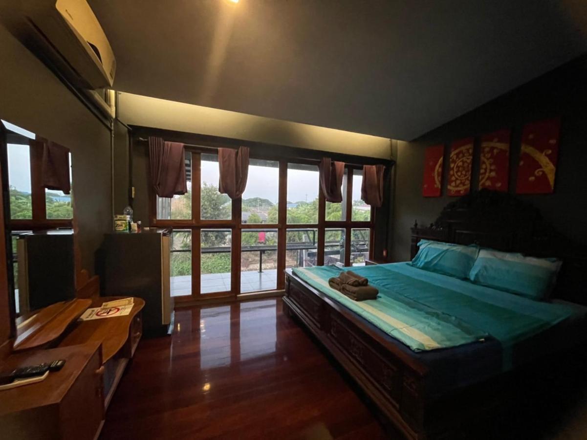Baan Mae Khian Cafe & Boutique Hotel Ayutthaya Extérieur photo
