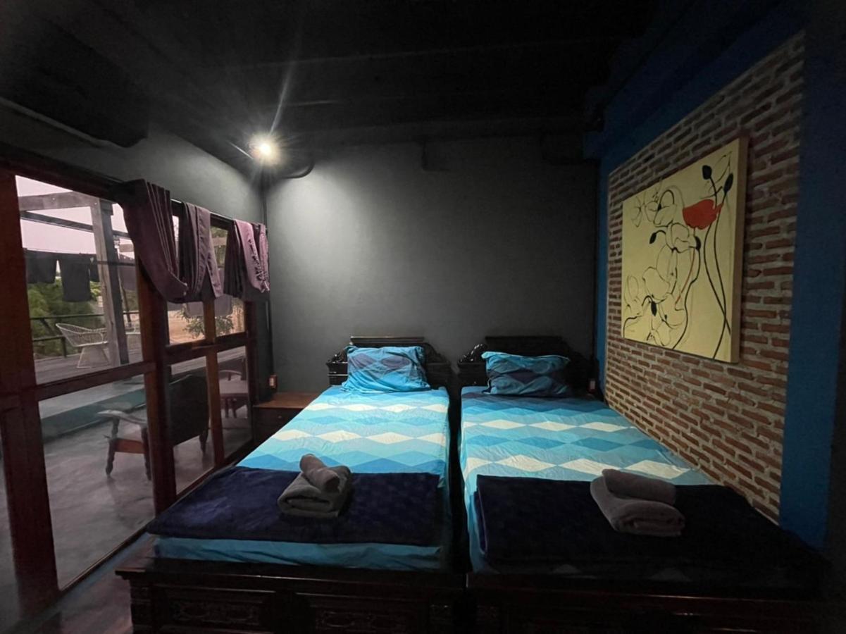 Baan Mae Khian Cafe & Boutique Hotel Ayutthaya Extérieur photo