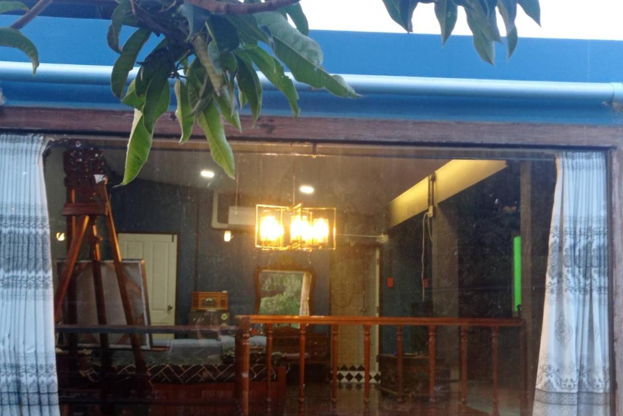 Baan Mae Khian Cafe & Boutique Hotel Ayutthaya Extérieur photo