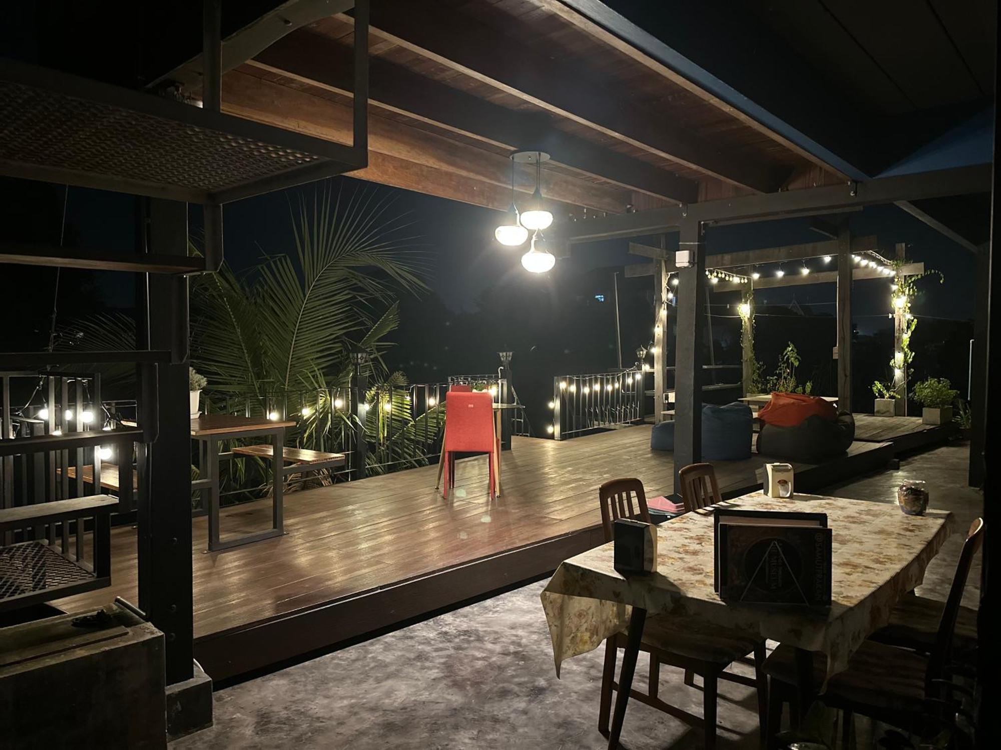 Baan Mae Khian Cafe & Boutique Hotel Ayutthaya Extérieur photo
