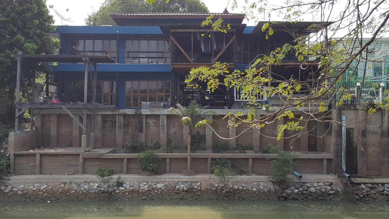 Baan Mae Khian Cafe & Boutique Hotel Ayutthaya Extérieur photo